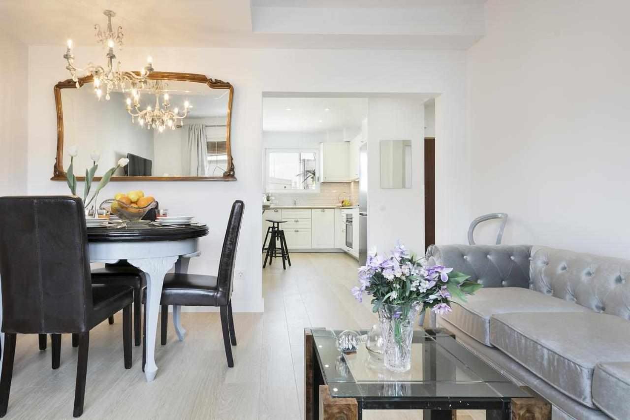 Apartment Leonor Barcelona Luaran gambar