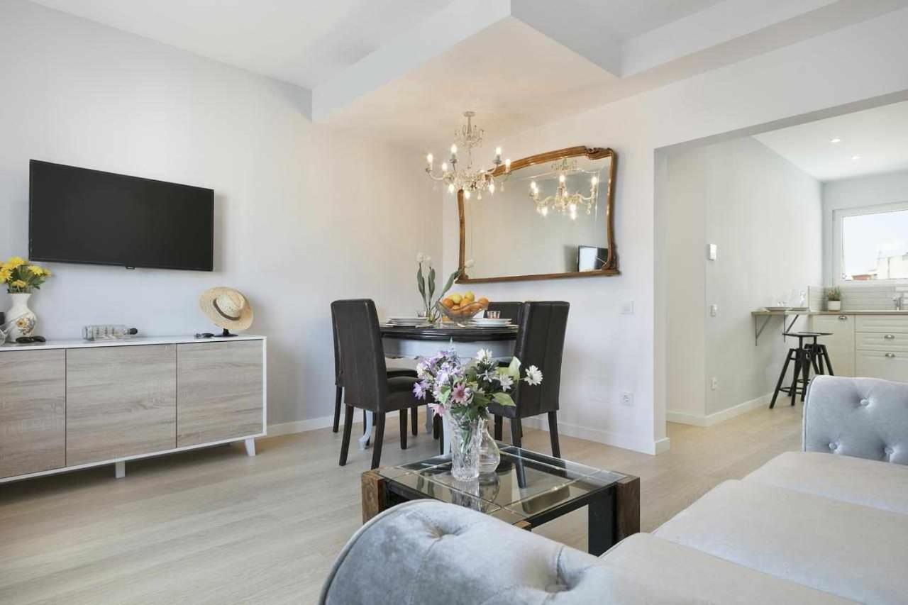 Apartment Leonor Barcelona Luaran gambar