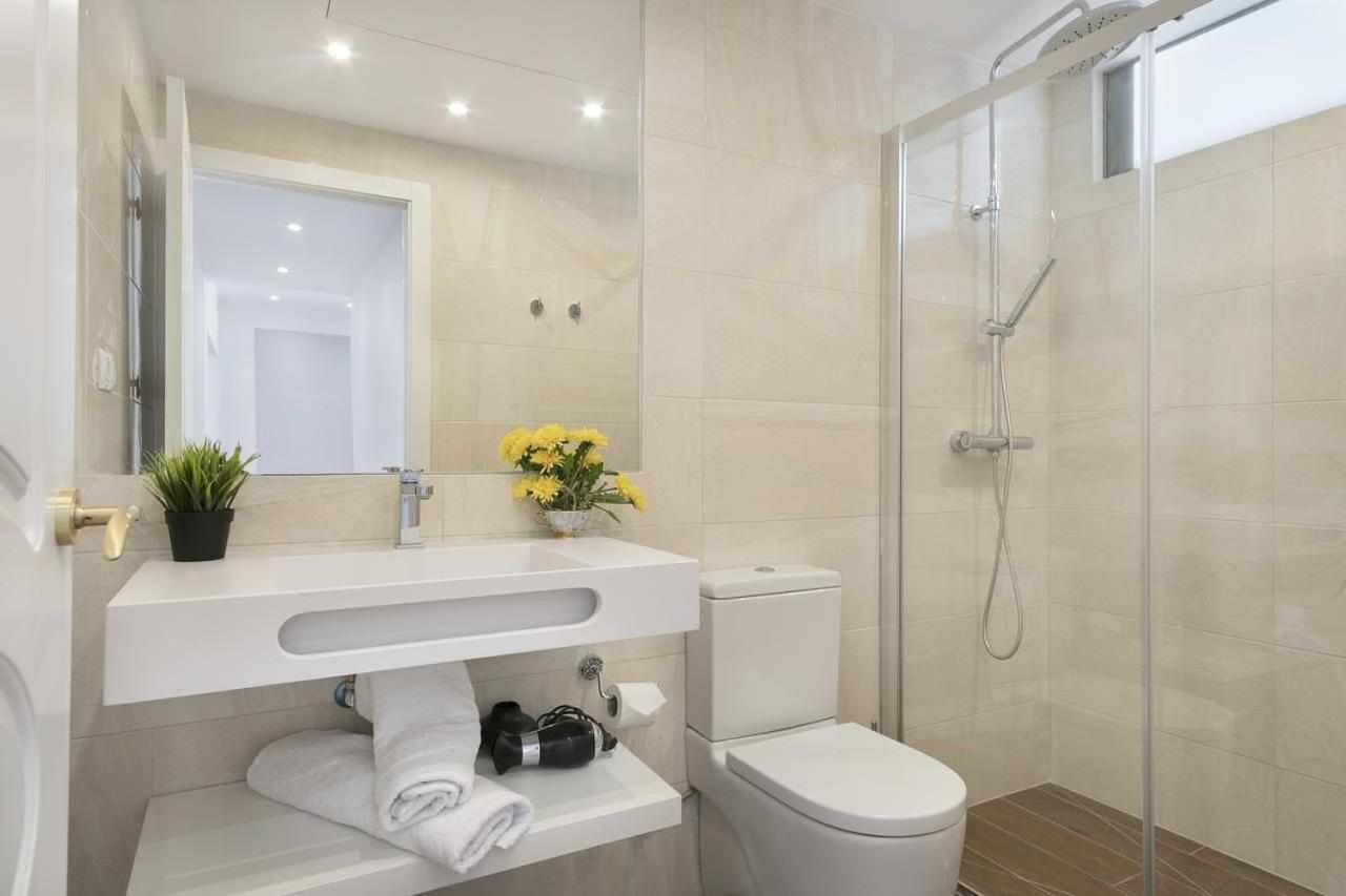 Apartment Leonor Barcelona Luaran gambar
